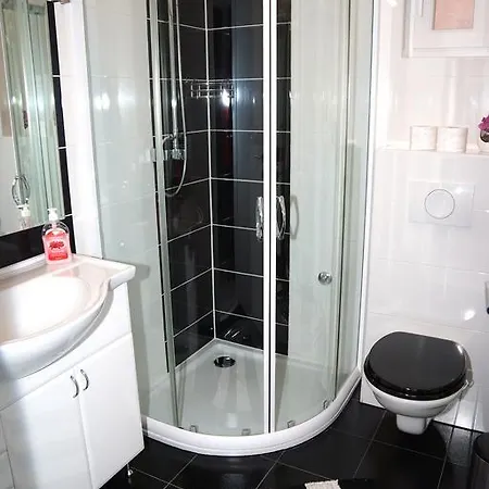 Apartment Apartman Dona