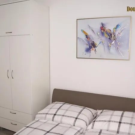 Apartment Apartman Dona