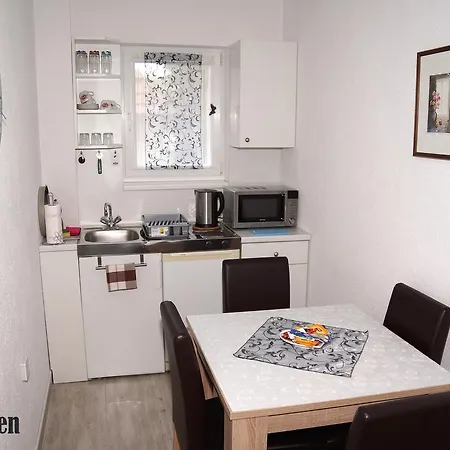 Apartman Dona Apartment