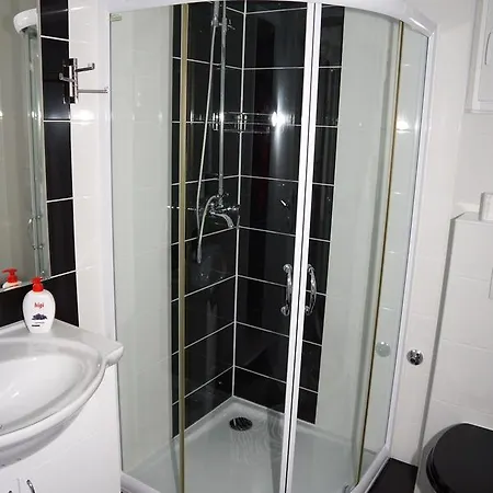Apartment Apartman Dona *
